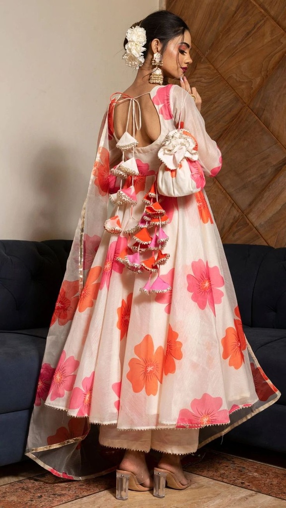 Ropa étnica de diseñador